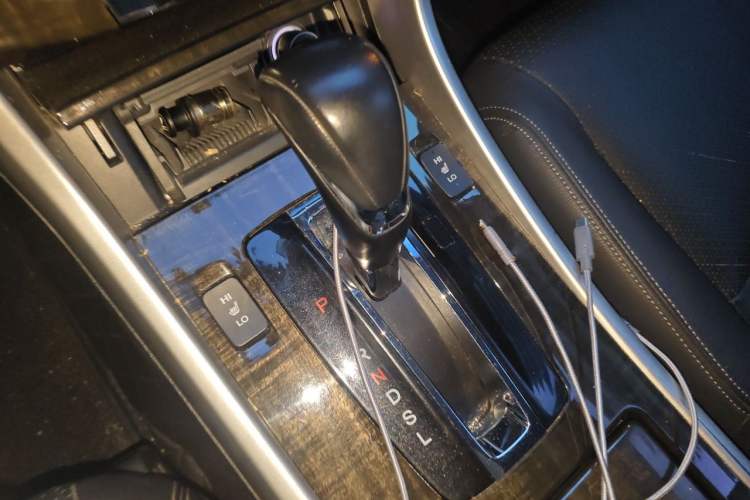 Used Honda Accord 2014 2.4L EX Luxury Edition Gear Lever