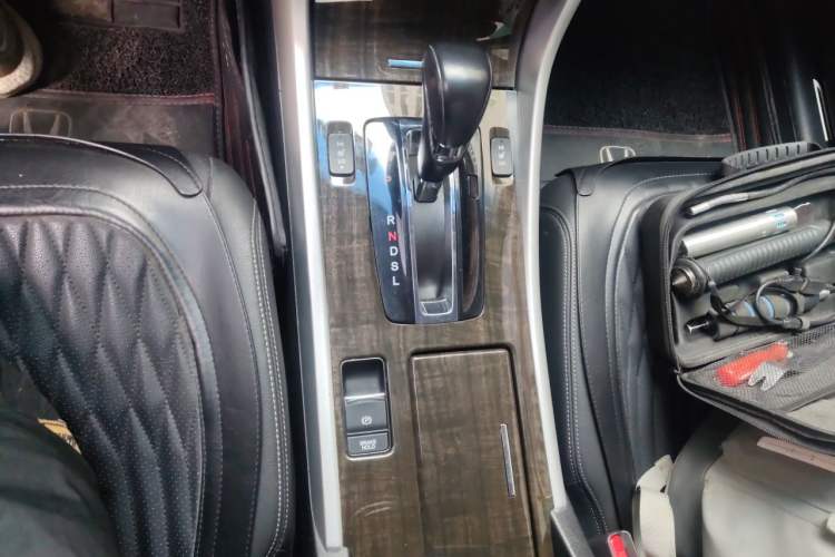 Used Honda Accord 2014 2.4L EX Luxury Edition Gear Lever