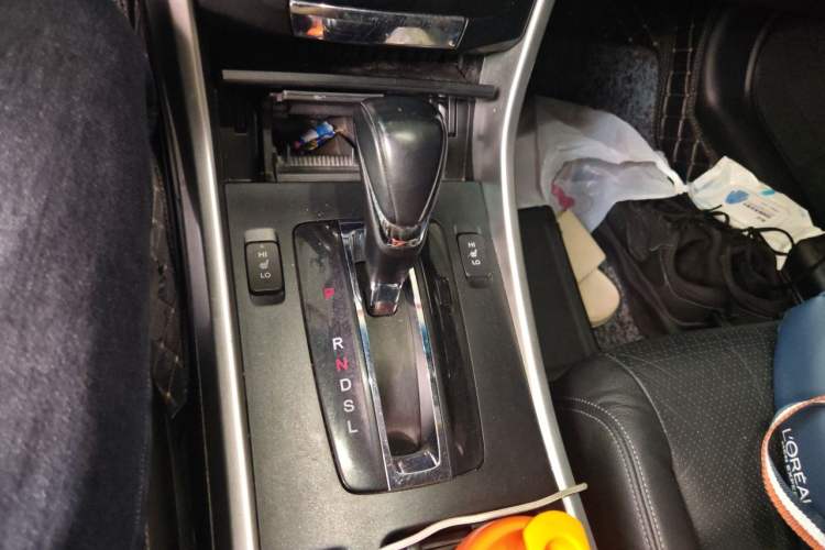 Used Honda Accord 2014 2.0L EX Luxury Edition Gear Lever