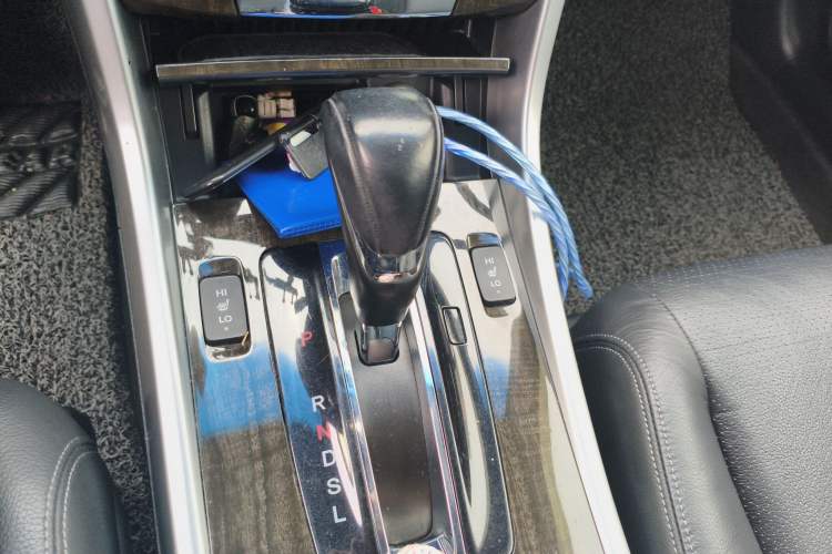 Used Honda Accord 2014 2.4L EX Luxury Edition Gear Lever