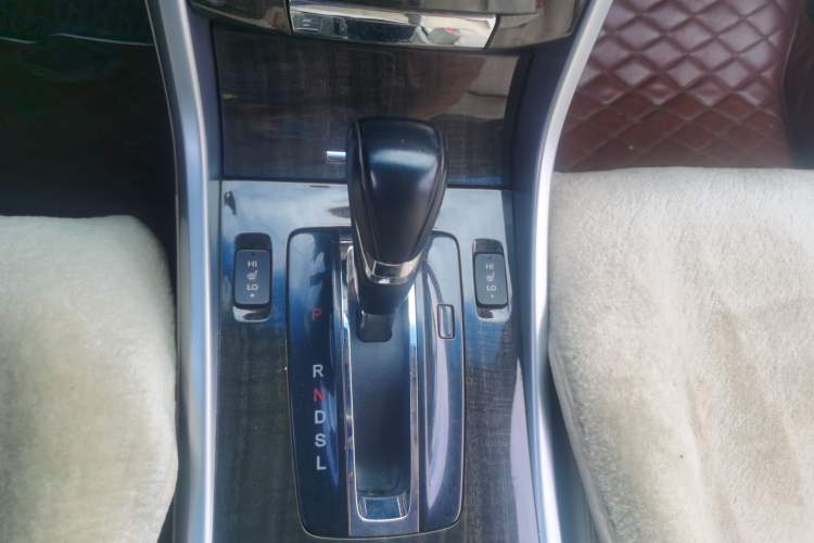 Used Honda Accord 2014 2.4L EX Luxury Edition Gear Lever