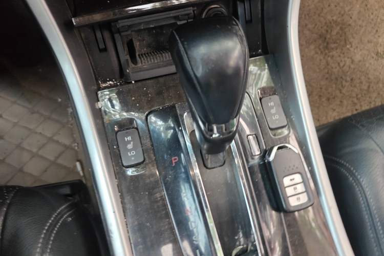 Used Honda Accord 2014 2.4L EX Luxury Edition Gear Lever