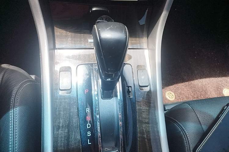 Used Honda Accord 2014 2.4L EX Luxury Edition Gear Lever