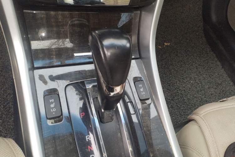 Used Honda Accord 2014 2.4L EXN Luxury Navigation Edition Gear Lever