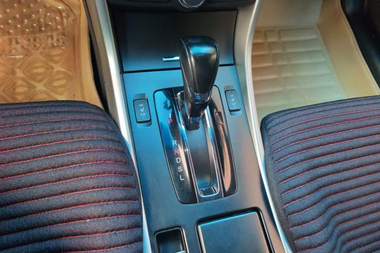 Used Honda Accord 2014 2.0L EX Luxury Edition Gear Lever