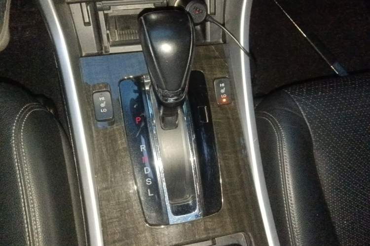 Used Honda Accord 2014 2.4L EX Luxury Edition Gear Lever