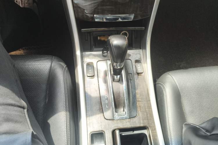 Used Honda Accord 2014 2.4L EX Luxury Edition Gear Lever