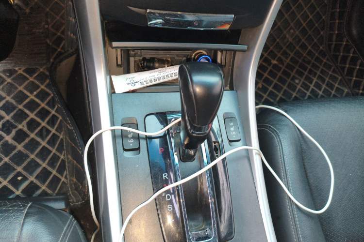 Used Honda Accord 2014 2.0L EXN Luxury Navigation Edition Gear Lever