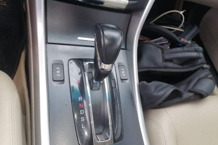 Used Honda Accord 2014 2.0L EX Luxury Edition Gear Lever