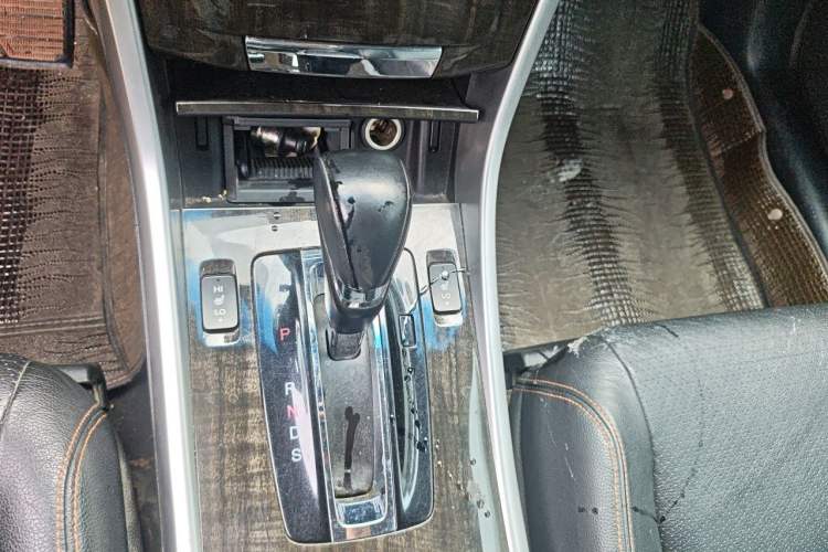 Used Honda Accord 2014 3.0L VTI Prestige Edition Gear Lever