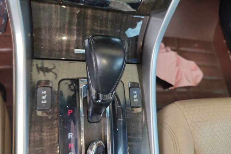 Used Honda Accord 2014 2.4L EX Luxury Edition Gear Lever