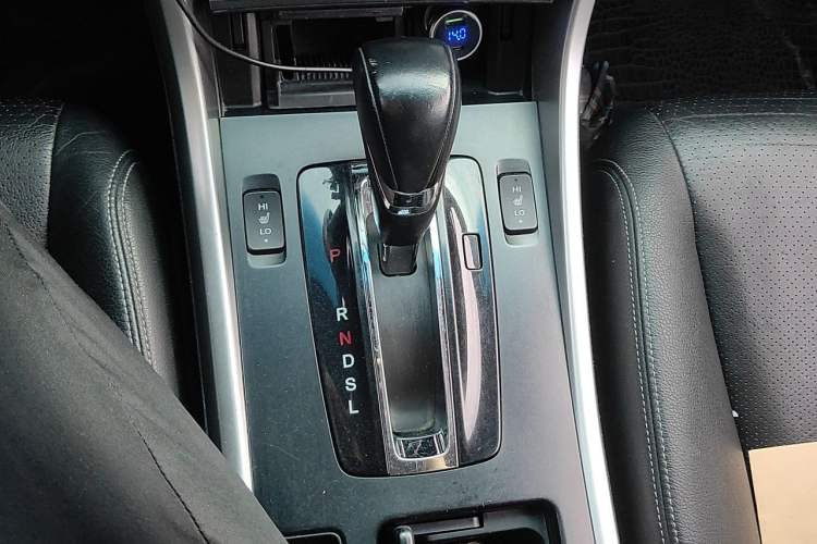 Used Honda Accord 2014 2.0L EX Luxury Edition Gear Lever