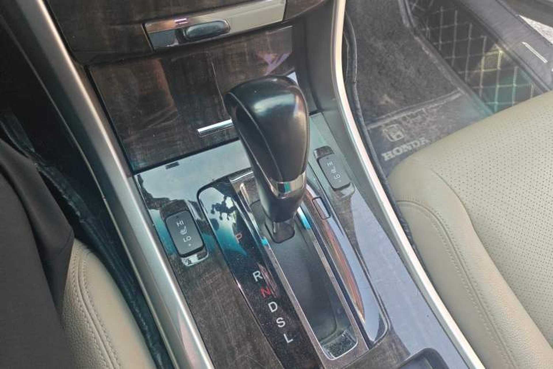 Used Honda Accord 2014 2.4L EX Luxury Edition Gear Lever
