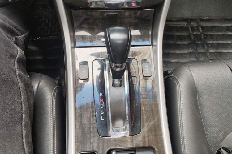 Used Honda Accord 2014 2.4L EX Luxury Edition Gear Lever
