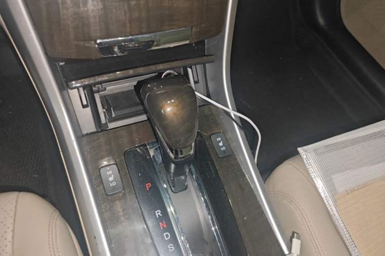Used Honda Accord 2014 2.4L EX Luxury Edition Gear Lever
