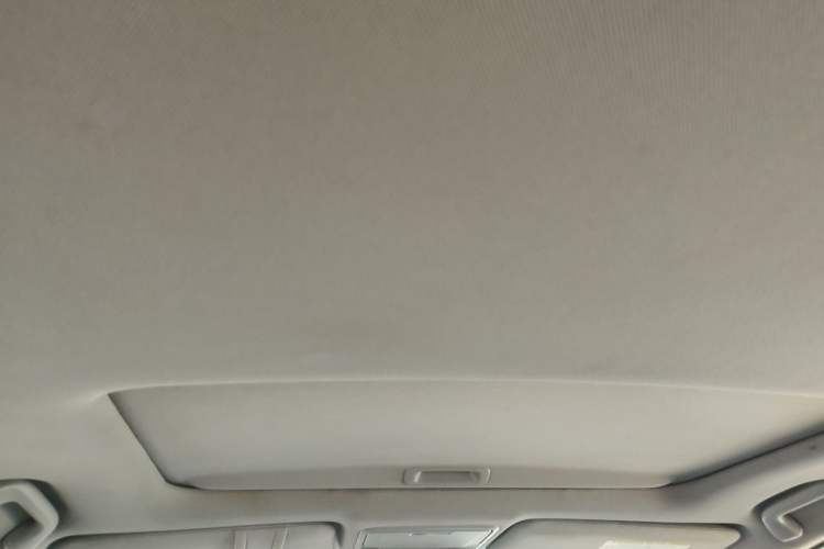 Used Honda Accord 2014 3.0L VTI Prestige Edition Headliner
