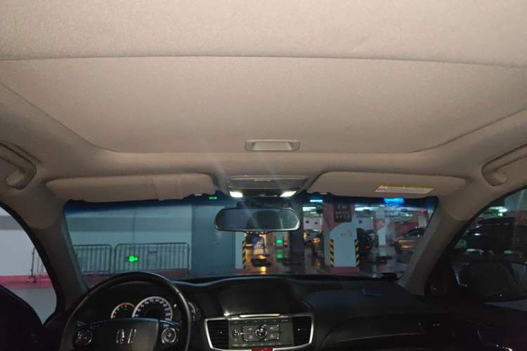 Used Honda Accord 2014 2.0L EX Luxury Edition Headliner