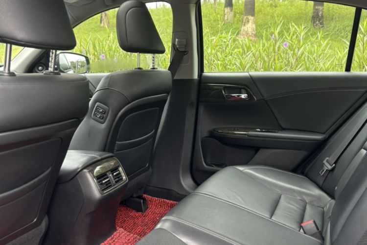 Used Honda Accord 2014 2.4L EXN Luxury Navigation Edition Interior 2