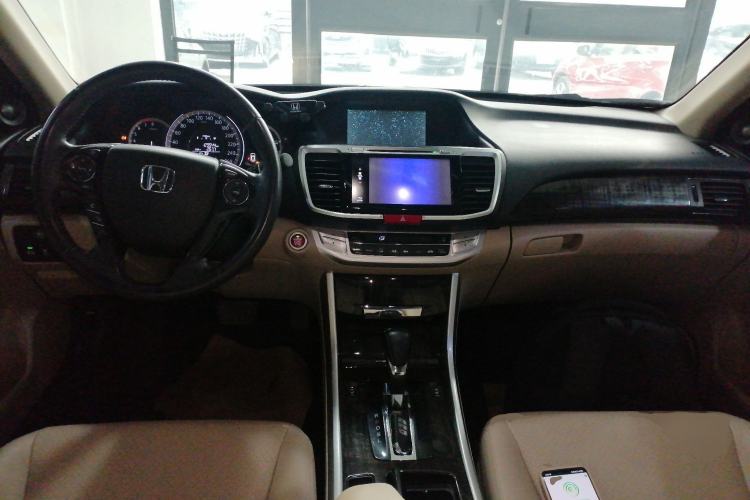 Used Honda Accord 2014 2.4L EX Luxury Edition Interior 2