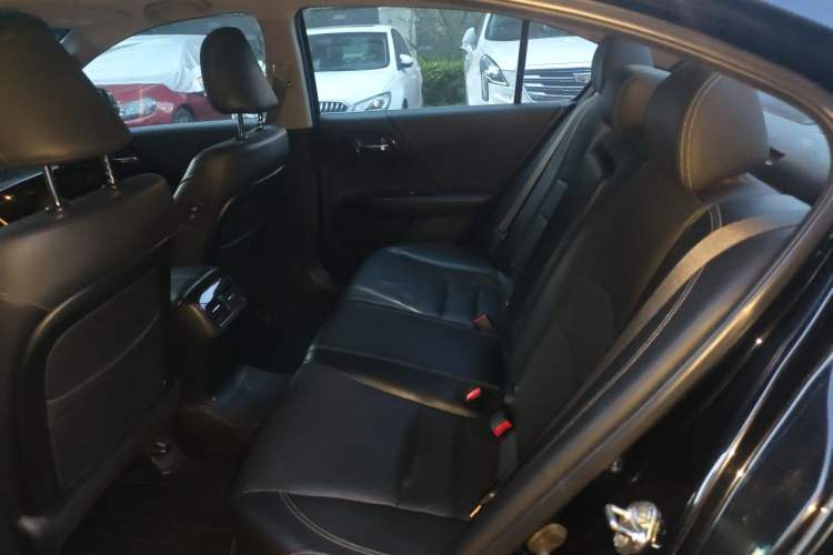 Used Honda Accord 2014 2.4L EX Luxury Edition Interior 4