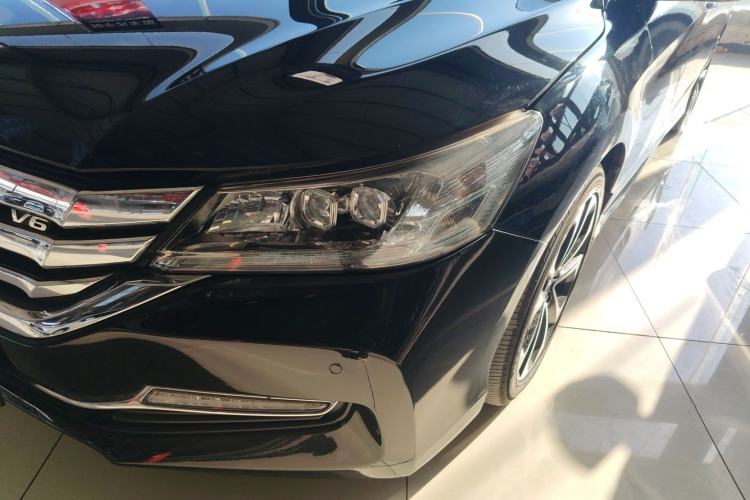 Used Honda Accord 2014 3.0L VTI Prestige Edition Left Front Headlight