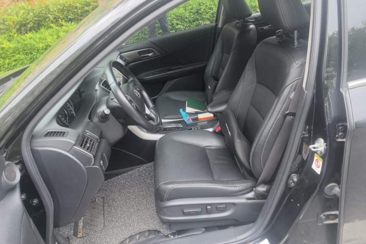 Used Honda Accord 2014 2.0L EX Luxury Edition Left Front Seat