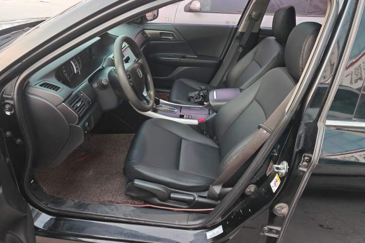 Used Honda Accord 2014 2.0L LX Comfort Edition Left Front Seat