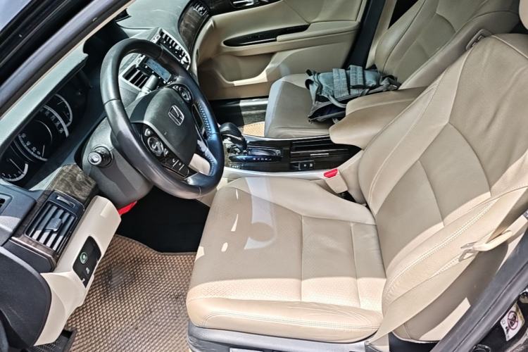 Used Honda Accord 2014 2.4L EXN Luxury Navigation Edition Left Front Seat