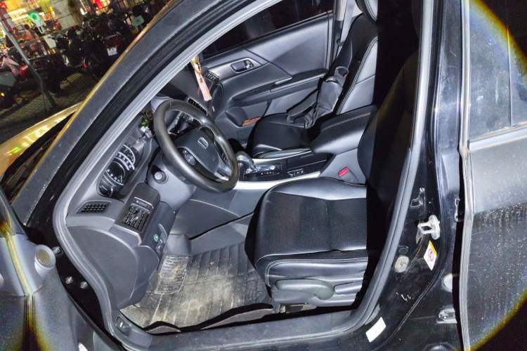 Used Honda Accord 2014 2.0L LX Comfort Edition Left Front Seat