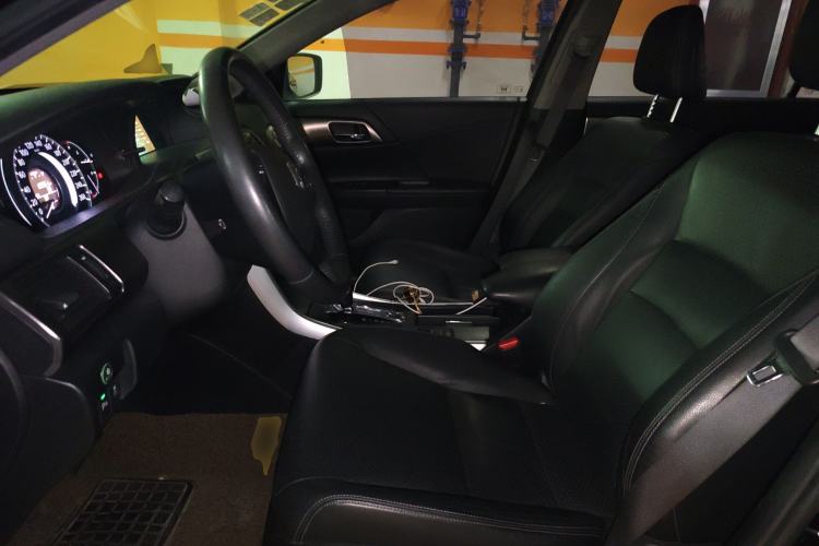 Used Honda Accord 2014 2.0L EX Luxury Edition Left Front Seat