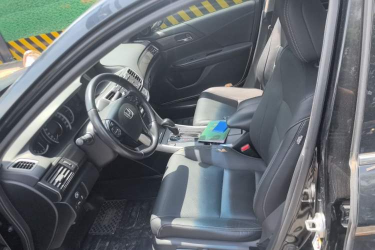 Used Honda Accord 2014 2.0L EX Luxury Edition Left Front Seat