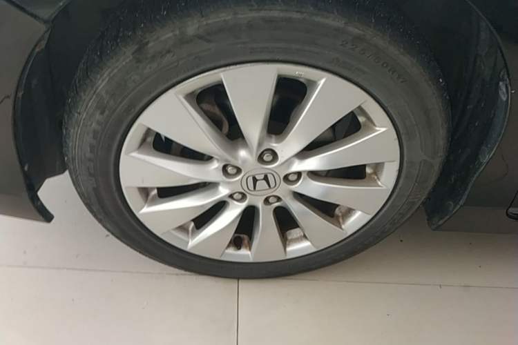 Used Honda Accord 2014 2.4L EX Luxury Edition Left Front Wheel Hub