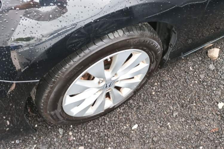 Used Honda Accord 2014 2.4L LX Comfort Edition Left Front Wheel Hub