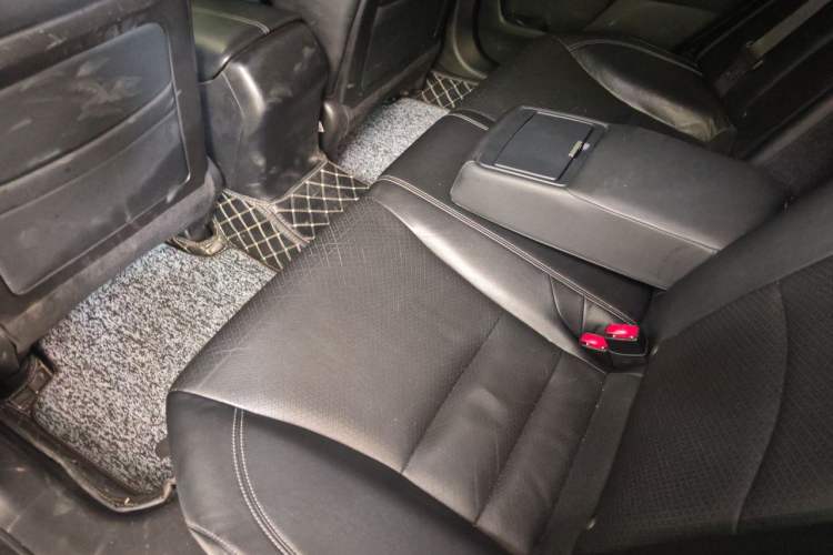 Used Honda Accord 2014 2.0L EX Luxury Edition Left Rear Seat