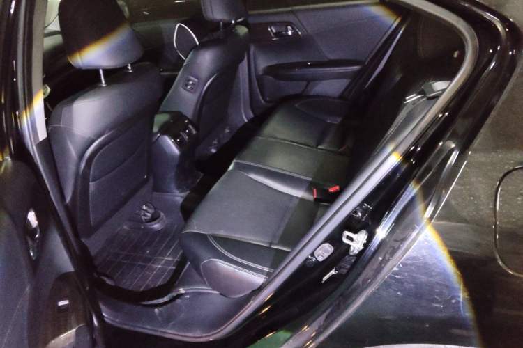 Used Honda Accord 2014 2.4L EXN Luxury Navigation Edition Left Rear Seat