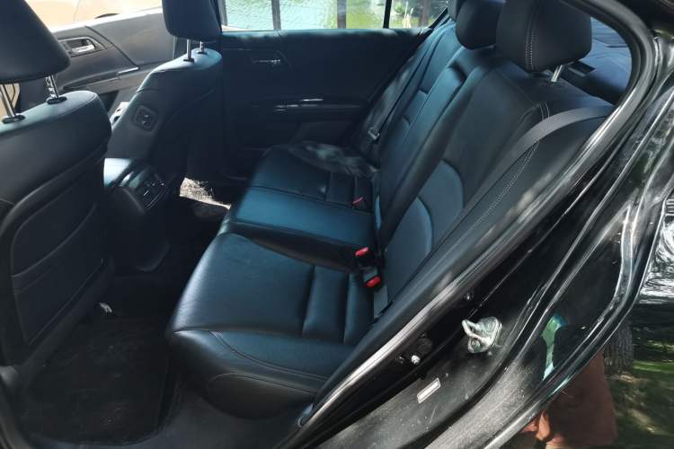 Used Honda Accord 2014 2.4L EX Luxury Edition Left Rear Seat