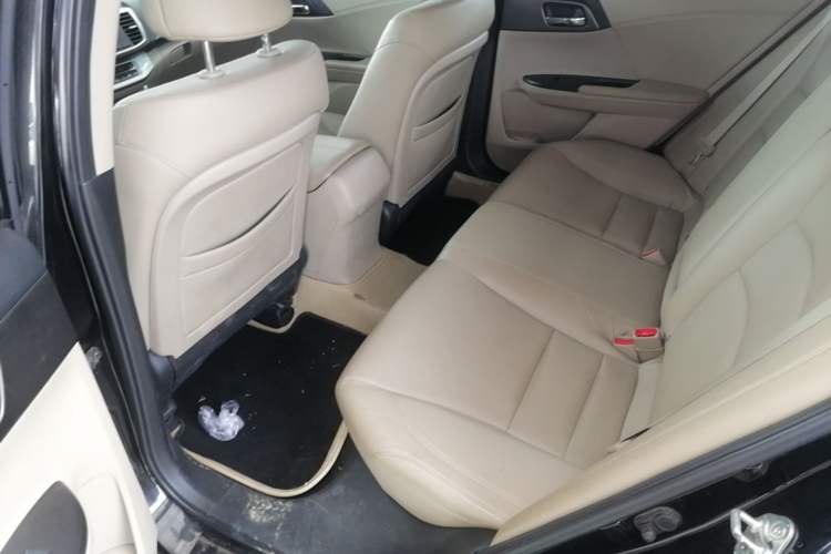 Used Honda Accord 2014 2.0L EX Luxury Edition Left Rear Seat