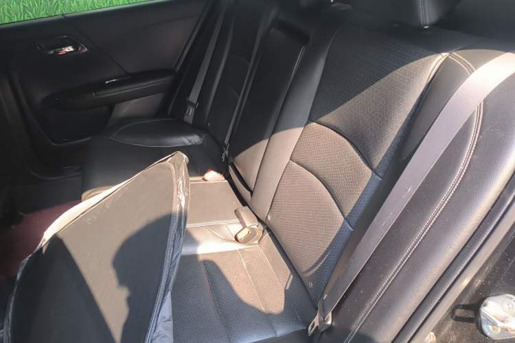 Used Honda Accord 2014 2.4L EX Luxury Edition Left Rear Seat
