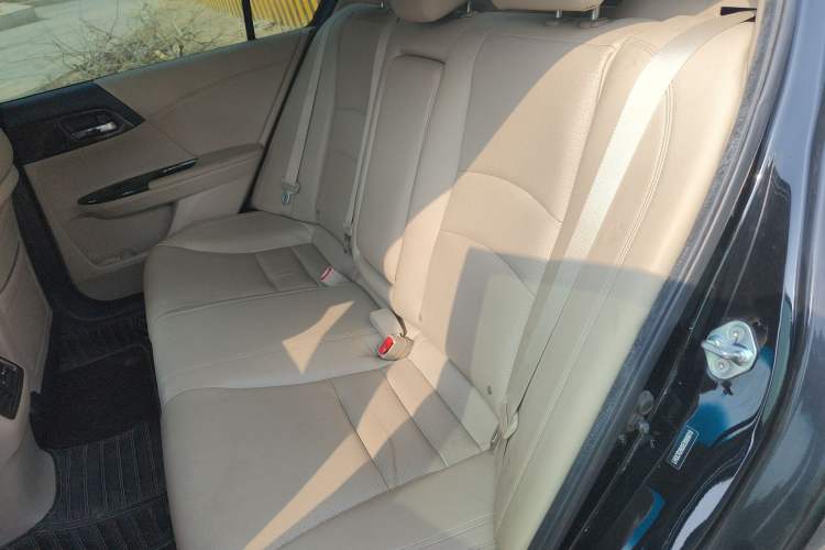 Used Honda Accord 2014 2.4L EXN Luxury Navigation Edition Left Rear Seat