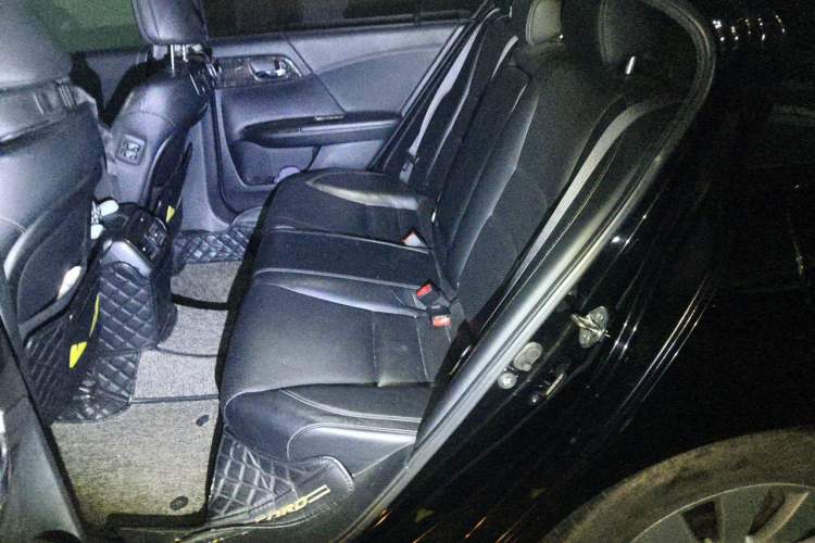 Used Honda Accord 2014 2.4L EX Luxury Edition Left Rear Seat