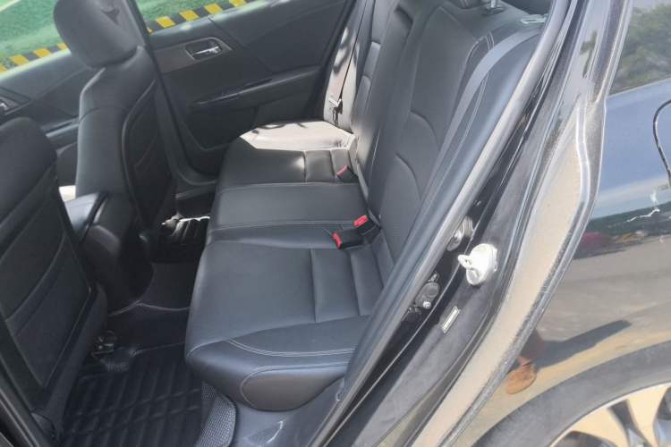 Used Honda Accord 2014 2.0L EX Luxury Edition Left Rear Seat