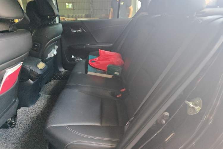 Used Honda Accord 2014 2.4L EX Luxury Edition Left Rear Seat