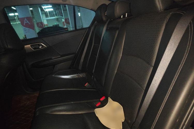 Used Honda Accord 2014 2.0L EX Luxury Edition Left Rear Seat