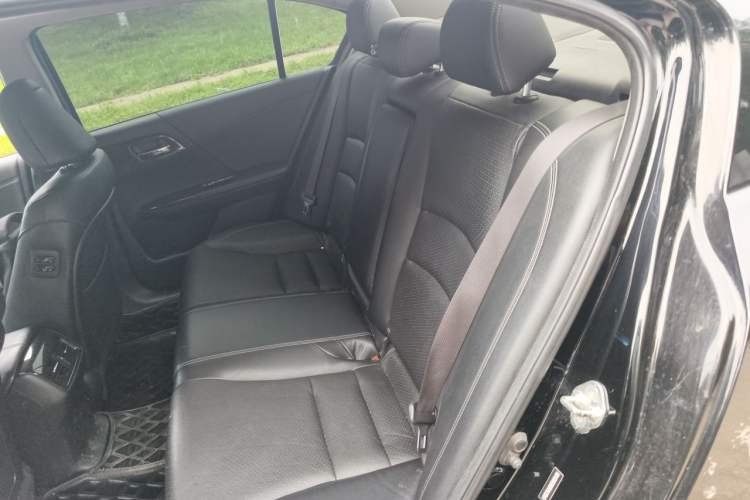 Used Honda Accord 2014 2.4L EX Luxury Edition Left Rear Seat