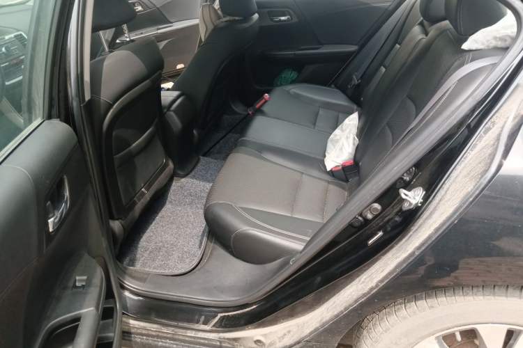 Used Honda Accord 2014 2.0L EX Luxury Edition Left Rear Seat