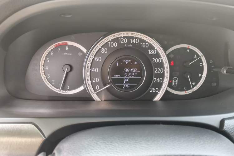 Used Honda Accord 2014 2.0L LX Comfort Edition Odometer Close Up