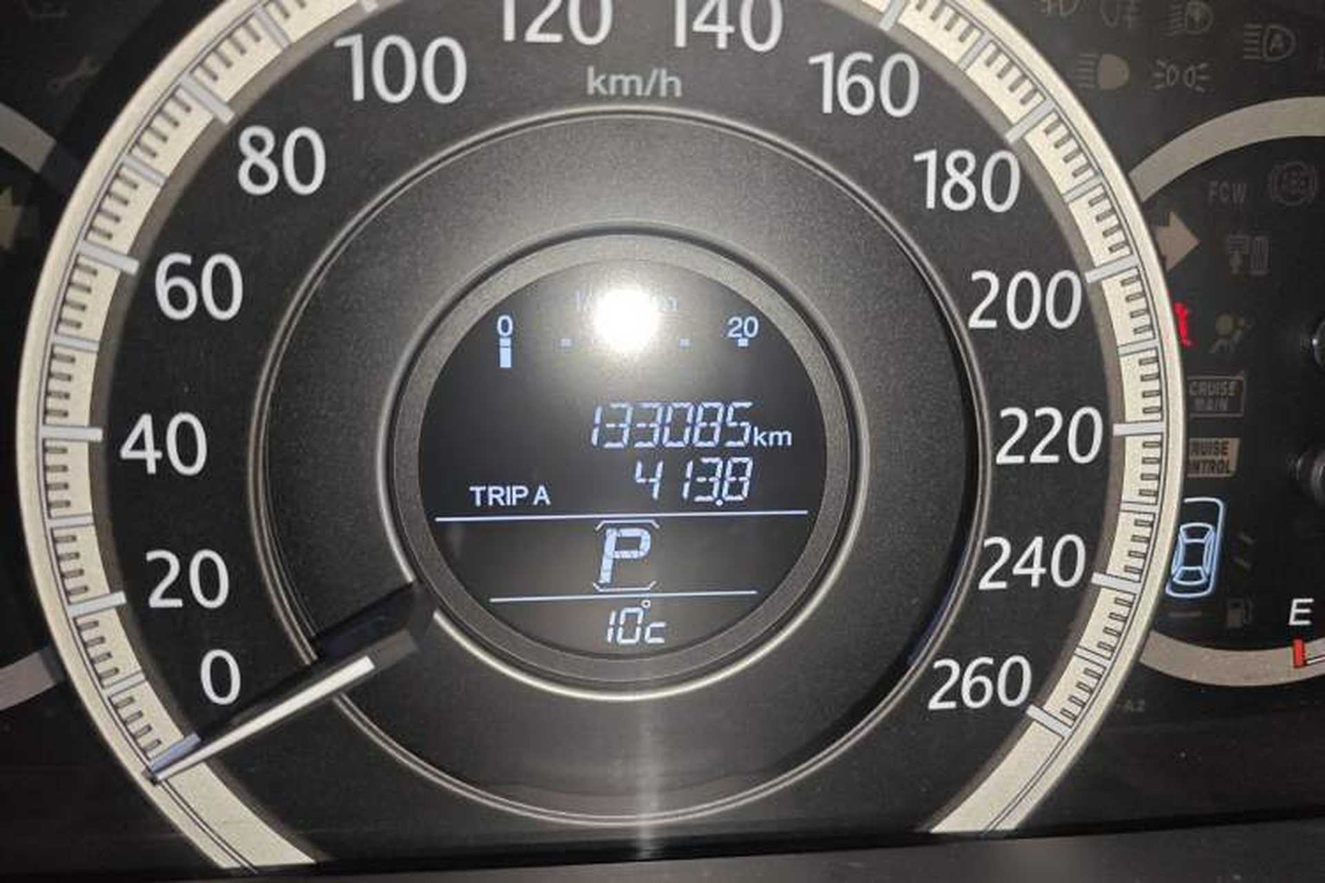 Used Honda Accord 2014 2.0L LX Comfort Edition Odometer Close Up