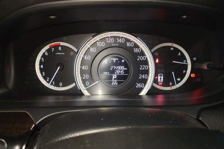 Used Honda Accord 2014 2.4L EXN Luxury Navigation Edition Odometer Close Up