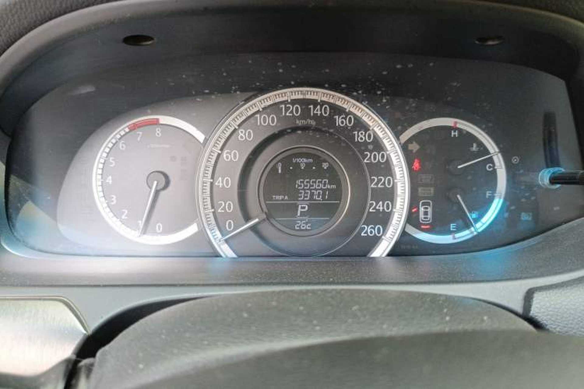 Used Honda Accord 2014 2.0L EX Luxury Edition Odometer Close Up