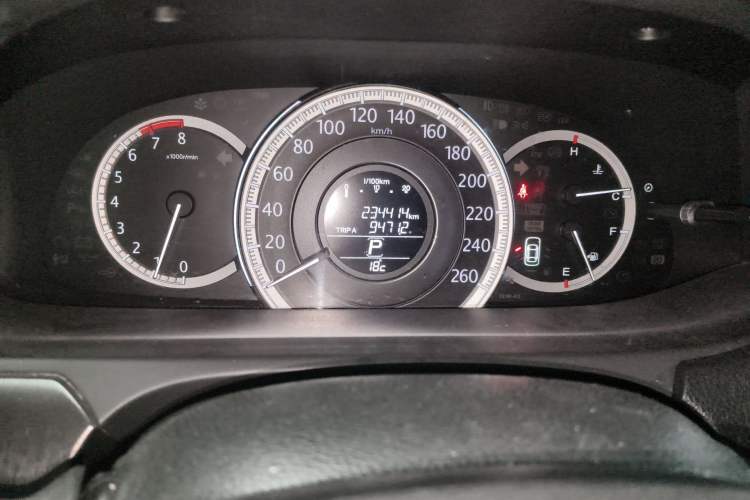 Used Honda Accord 2014 2.0L LX Comfort Edition Odometer Close Up